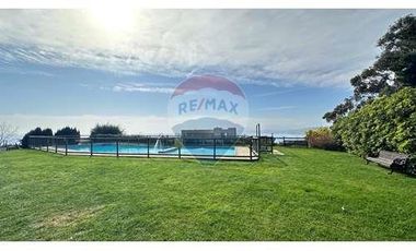 JARDIN PRIVADO CON VISTA PRIVILEGIADA AL MAR