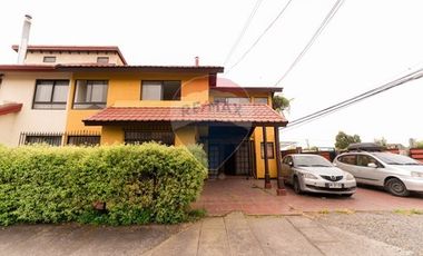 Hermosa casa familiar en Huertos Familiares