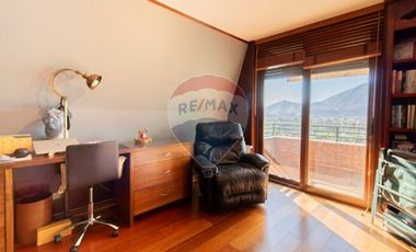 Vista 360° a ciudad y club de golf