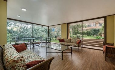 Vista 360° a ciudad y club de golf