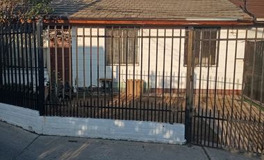 CASA 3D 1B ESTACIONAMIENTO PLAZA OESTE