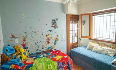Casa en Alquiler   6 ambientes con Jardín y Pileta en FLORIDA