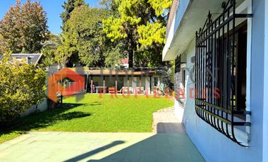 Casa en Alquiler   6 ambientes con Jardín y Pileta en FLORIDA