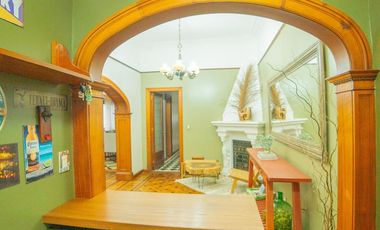 Casa en Alquiler   6 ambientes con Jardín y Pileta en FLORIDA