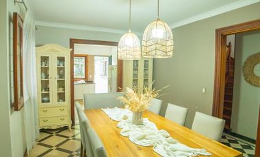 Casa en Alquiler   6 ambientes con Jardín y Pileta en FLORIDA