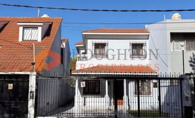 Casa en Alquiler   6 ambientes con Jardín y Pileta en FLORIDA