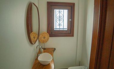 Casa en Alquiler   6 ambientes con Jardín y Pileta en FLORIDA