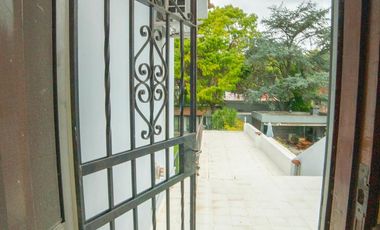 Casa en Alquiler   6 ambientes con Jardín y Pileta en FLORIDA