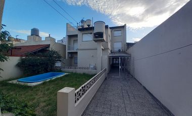 Casa  en Alquiler Ramos Mejia / La Matanza (A141 4239)