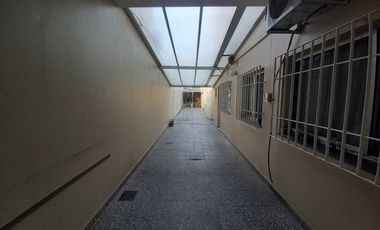 Casa  en Alquiler Ramos Mejia / La Matanza (A141 4239)