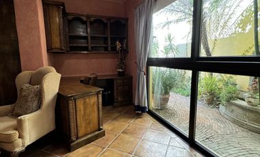 Lujosa residencia totalmente amueblada, en exclusivo fraccionamiento a 5 mins de