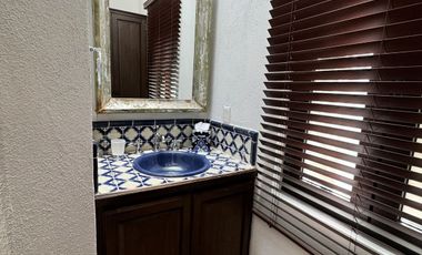 Lujosa residencia totalmente amueblada, en exclusivo fraccionamiento a 5 mins de