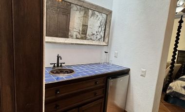 Lujosa residencia totalmente amueblada, en exclusivo fraccionamiento a 5 mins de
