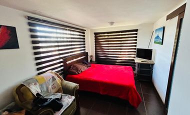 Casa en Venta con 6100m2 de terreno Tababela sector Oyambarillo