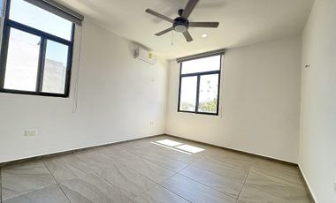 CASA EN VENTA DE 2 PLANTAS, ALBERCA Y PANELES SOLARES  | CONKAL