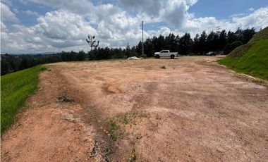 Lote Independiente Sector Aeropuerto con vista y bosque