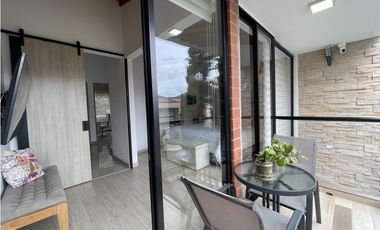 CASA EN UNIDAD ABIERTA EN EL RETIRO