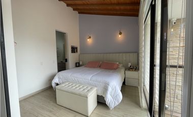 CASA EN UNIDAD ABIERTA EN EL RETIRO