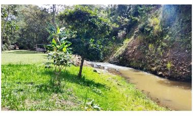 (V.I) FINCA DE RECREO UBICADO EN EL RETIRO VEREDA CARRIZALES