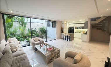 Casa amoblada en arriendo - Condominio Sta Barbara