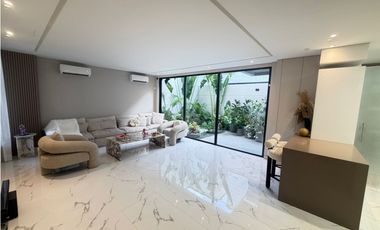 Casa amoblada en arriendo - Condominio Sta Barbara
