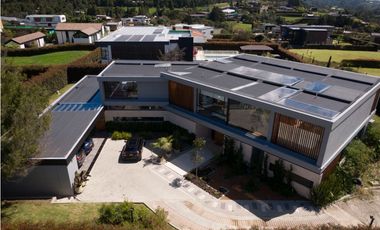 Casa de lujo para la venta en Altos de Palmas