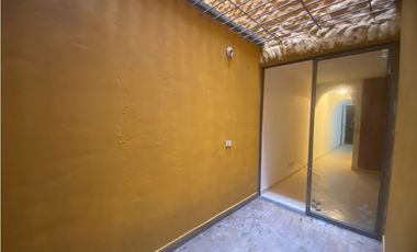 Comodo Apartaestudio para Arriendo en Barrio Cristobal, Medellín
