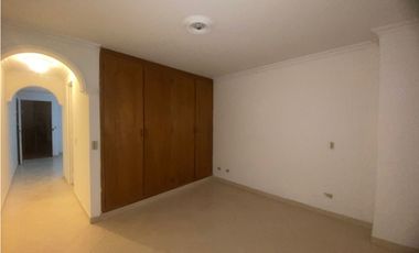 Comodo Apartaestudio para Arriendo en Barrio Cristobal, Medellín