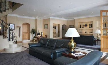 Casa / Local Comercial de Lujo en Arriendo