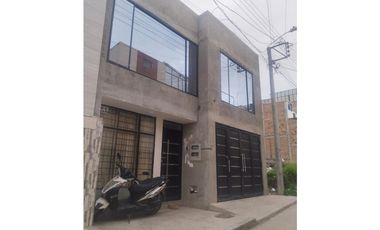 VENDO CASA CON DOBLE APTO BARRIO BUAMBILES IPIALES