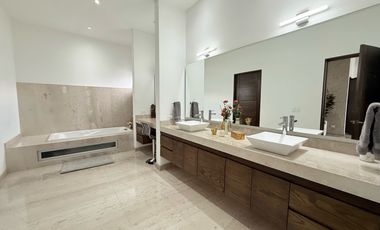 Casa en Venta en Sierra Alta 3er Sector, Monterrey NL