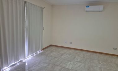 Casa en alquiler en Ayres Plaza 5 ambientes con pileta barrio cerrado