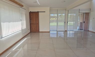 Casa en alquiler en Ayres Plaza 5 ambientes con pileta barrio cerrado