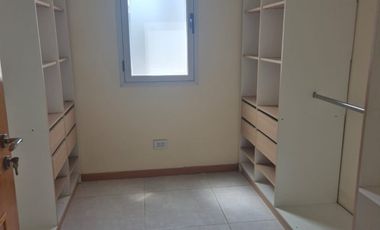 Casa en alquiler en Ayres Plaza 5 ambientes con pileta barrio cerrado