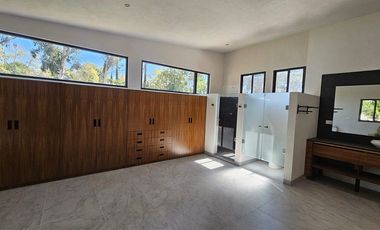 Casa nueva rodeada de árboles y jardin 1050M2 en fracc Real la Alfonsina