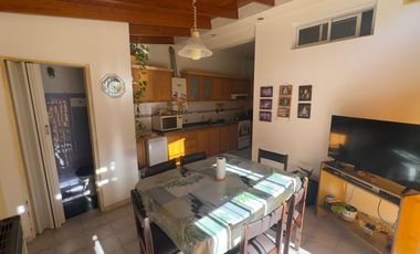 Venta - Casa - 4 amb - Ramos Mejia - 110m2 - Muy luminosa - Lote propio.