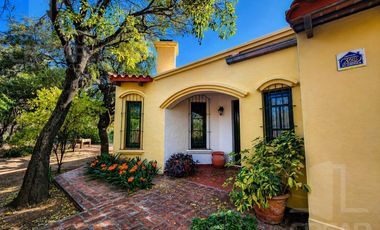 Casa en Villa Allende 3 dor, parque y pileta
