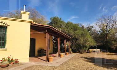 Casa en Villa Allende 3 dor, parque y pileta