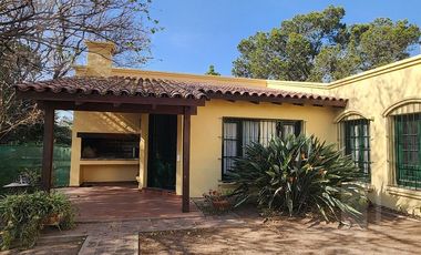 Casa en Villa Allende 3 dor, parque y pileta