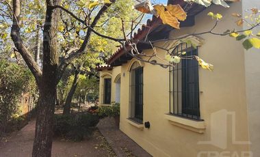 Casa en Villa Allende 3 dor, parque y pileta