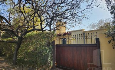 Casa en Villa Allende 3 dor, parque y pileta