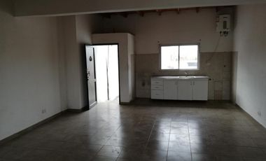 departamento nuevo, 1° piso con balcón, con patio, hermoso