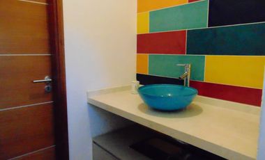 Excelente Casa en alquiler cuatro dormitorios, pileta, seguridad Valle del Golf