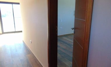 Excelente Casa en alquiler cuatro dormitorios, pileta, seguridad Valle del Golf