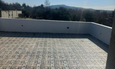 Excelente Casa en alquiler cuatro dormitorios, pileta, seguridad Valle del Golf