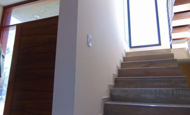 Excelente Casa en alquiler cuatro dormitorios, pileta, seguridad Valle del Golf
