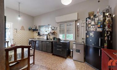 Casa en Venta de 4 Ambientes en Villa Adelina con Patio, Terraza y Cochera
