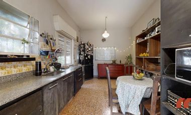 Casa en Venta de 4 Ambientes en Villa Adelina con Patio, Terraza y Cochera
