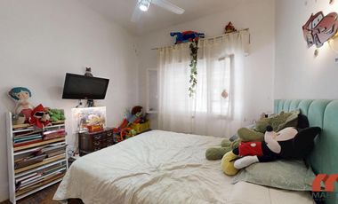 Casa en Venta de 4 Ambientes en Villa Adelina con Patio, Terraza y Cochera