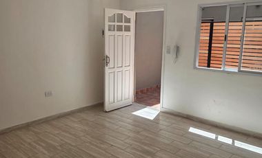 Venta PH de 2 ambientes reciclado con 2 patios